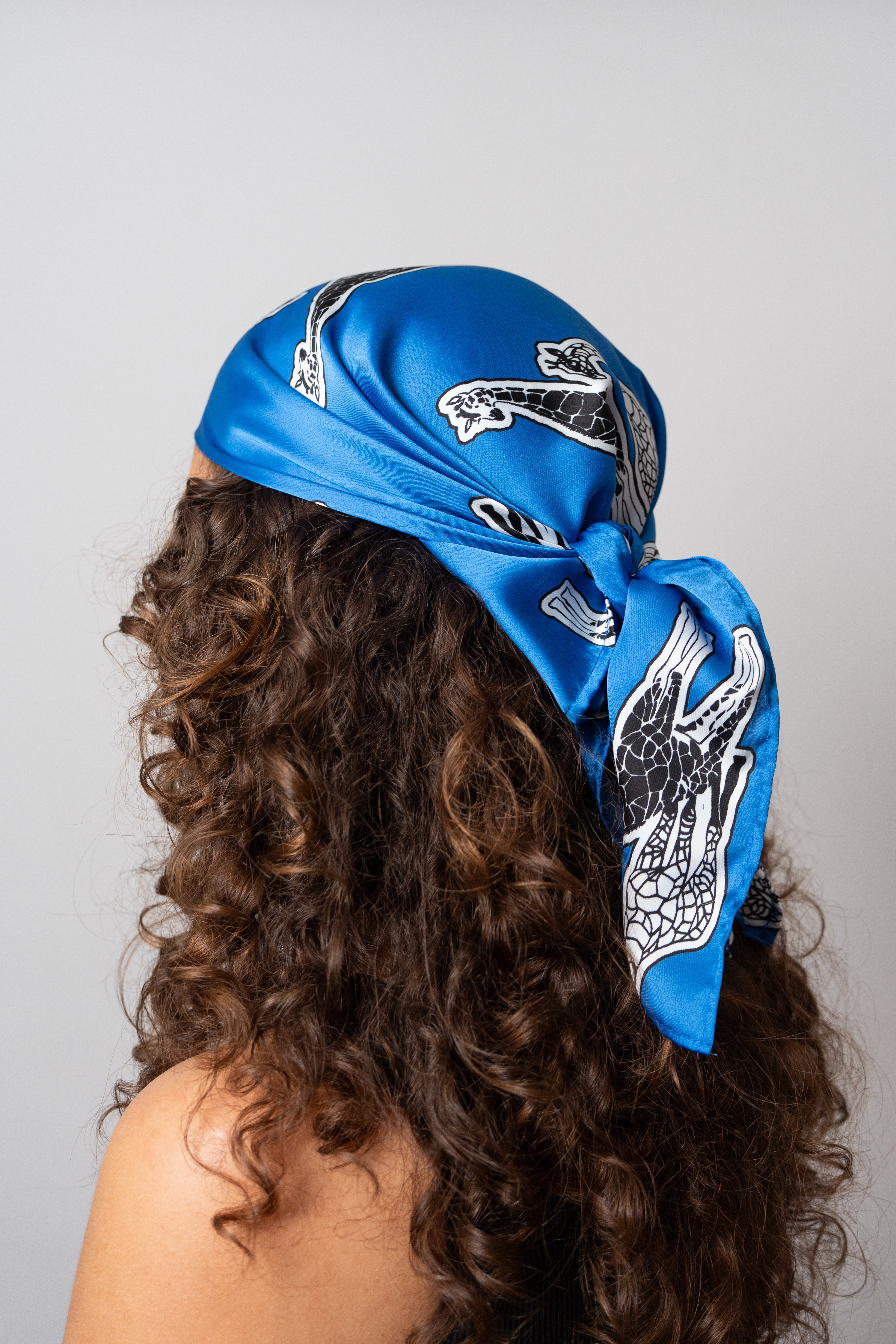 Lenço quadrado estampado