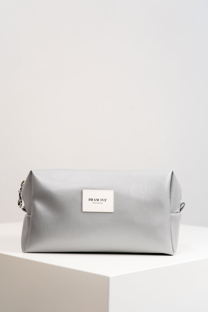 Large 4.8l toiletry bag