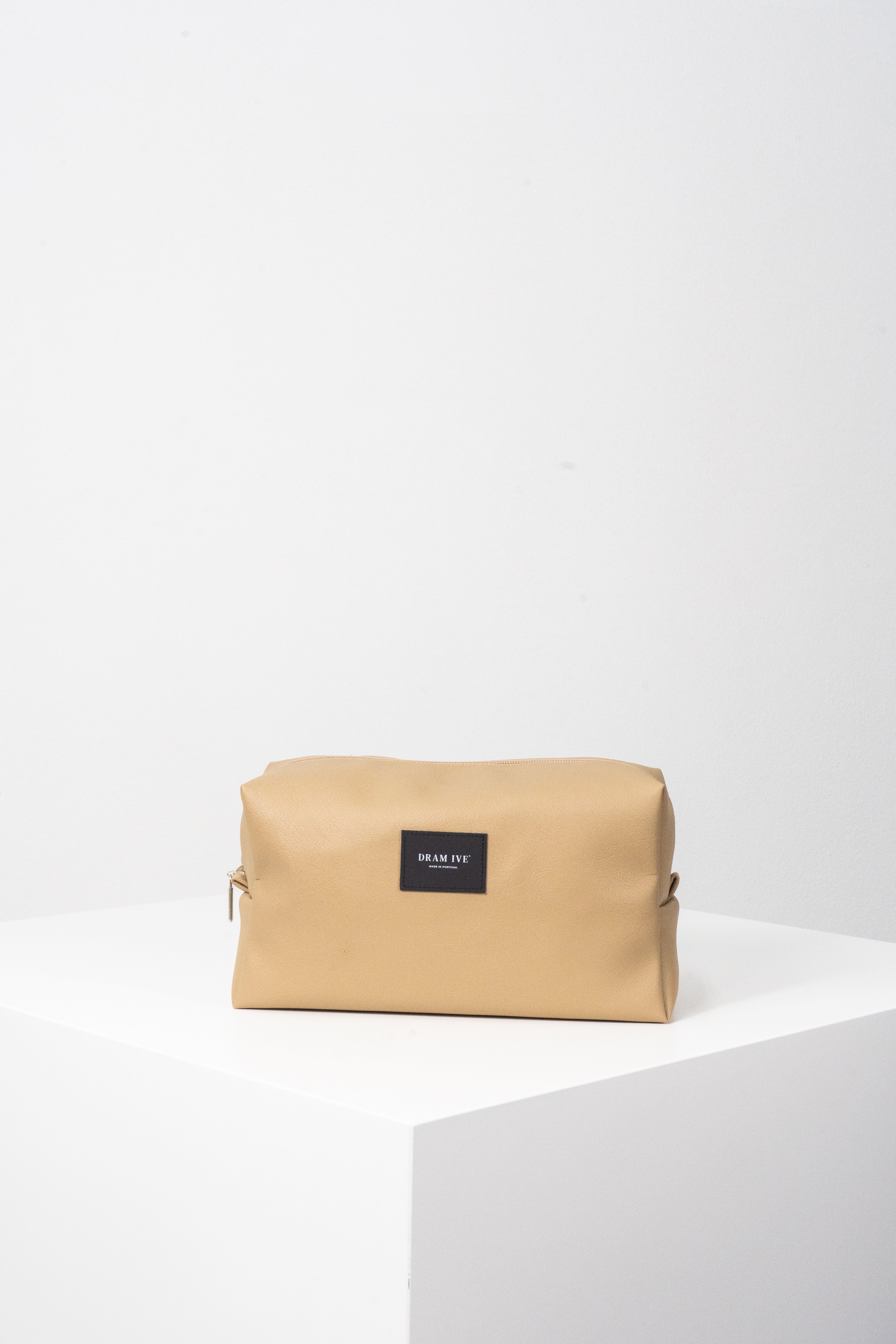 Large 4.8 l toiletry bag