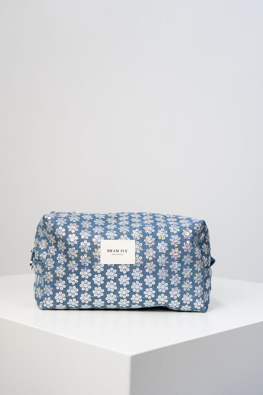 Medium toiletry bag 4.8 l shiny denim 