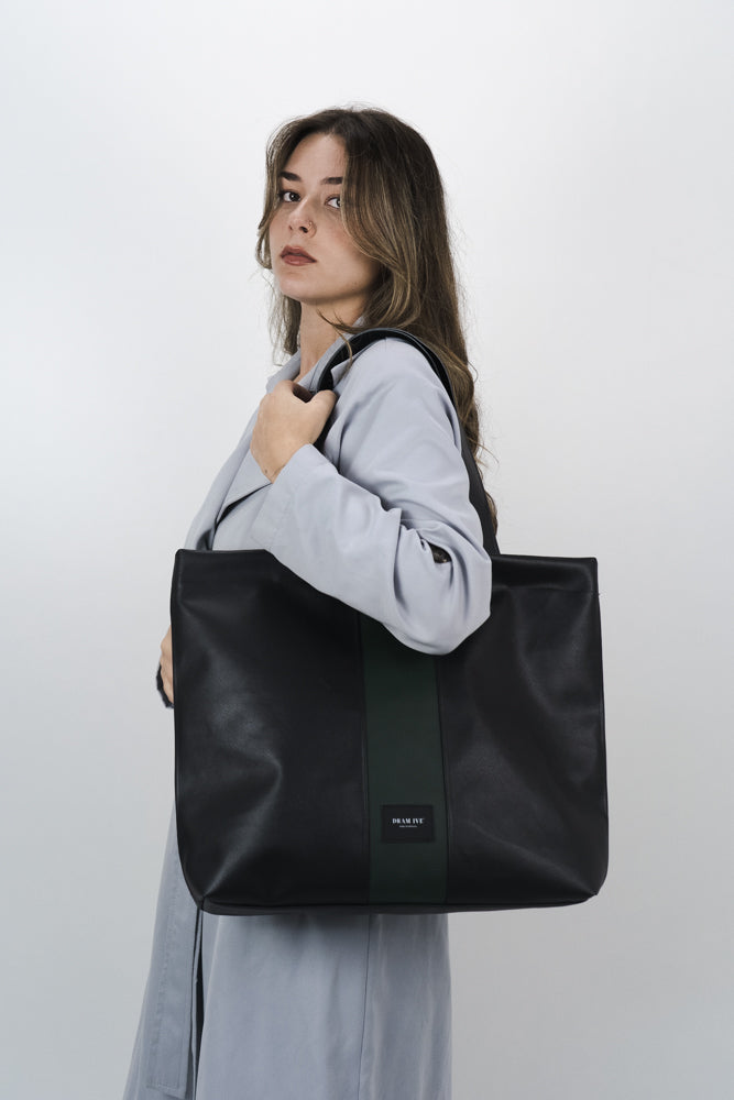 Two-tone black and green shopper