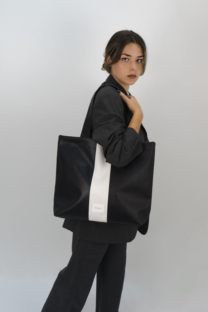 Black and white bicolor shopper