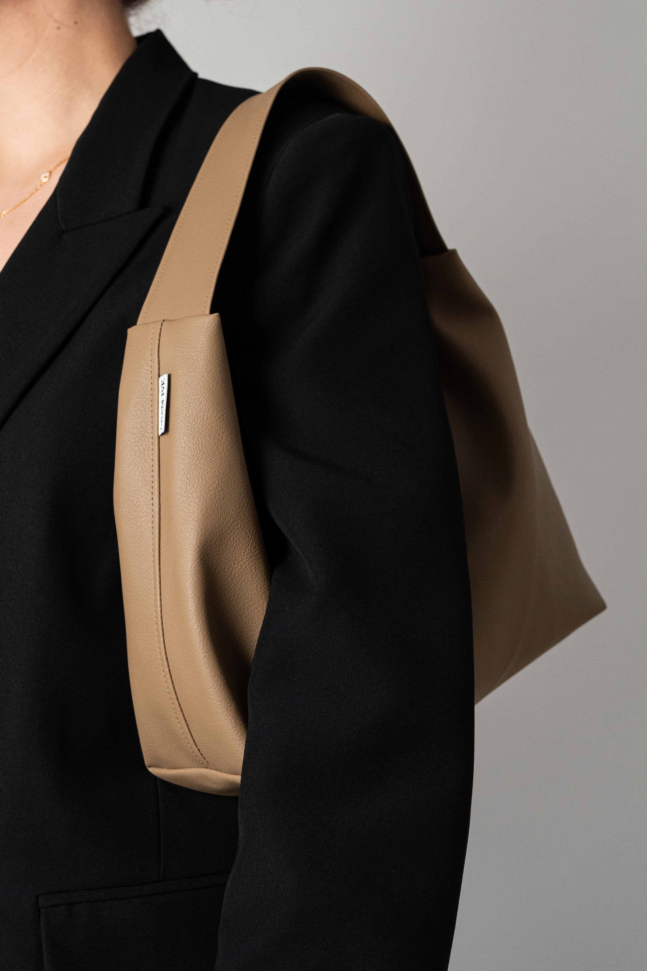 Sage Shoulder Dark Beige